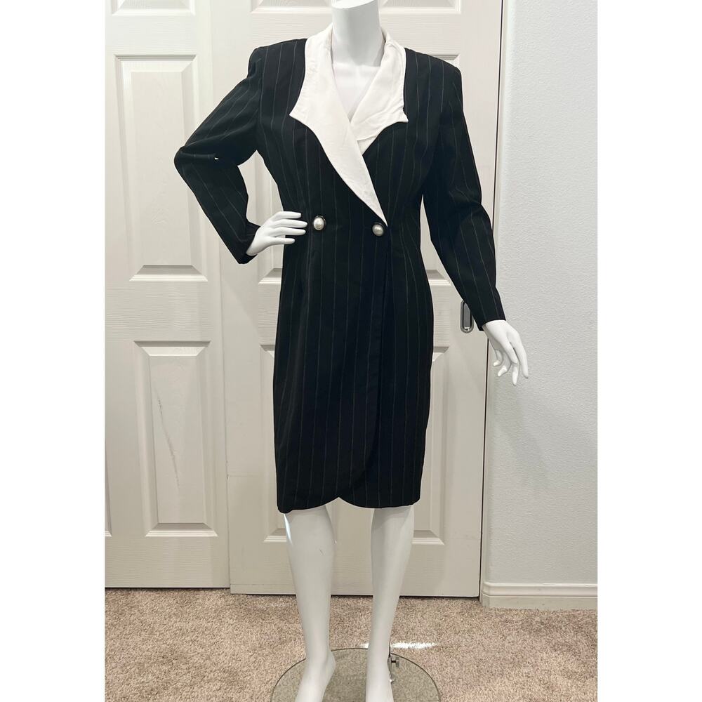 vintage 80s/90s pinstriped dress / Classic Black Dress / Size Medium/Large